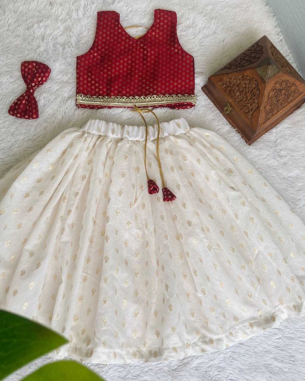 YNF VELVET BAB 30 KIDS WEAR WHOLESALE KIDS LEHENGAS MANUFACTURER