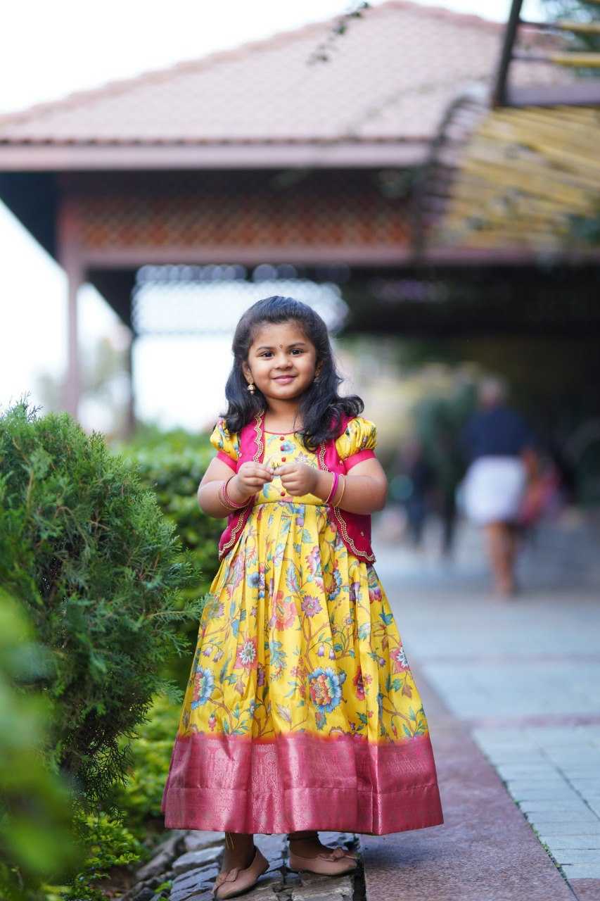 YNF HANDLOOM SILK KESH109 RRKT36 KIDS WEAR WHOLESALE KIDS GOWNS MANUFACTURER