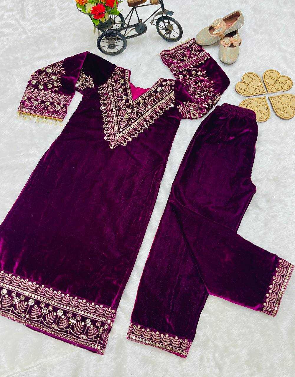 YNF VELVET RIN154 192 WHOLESALE KIDS SUIT KIDS FESTIVE SUITS MANUFACTURER- Kids Exports