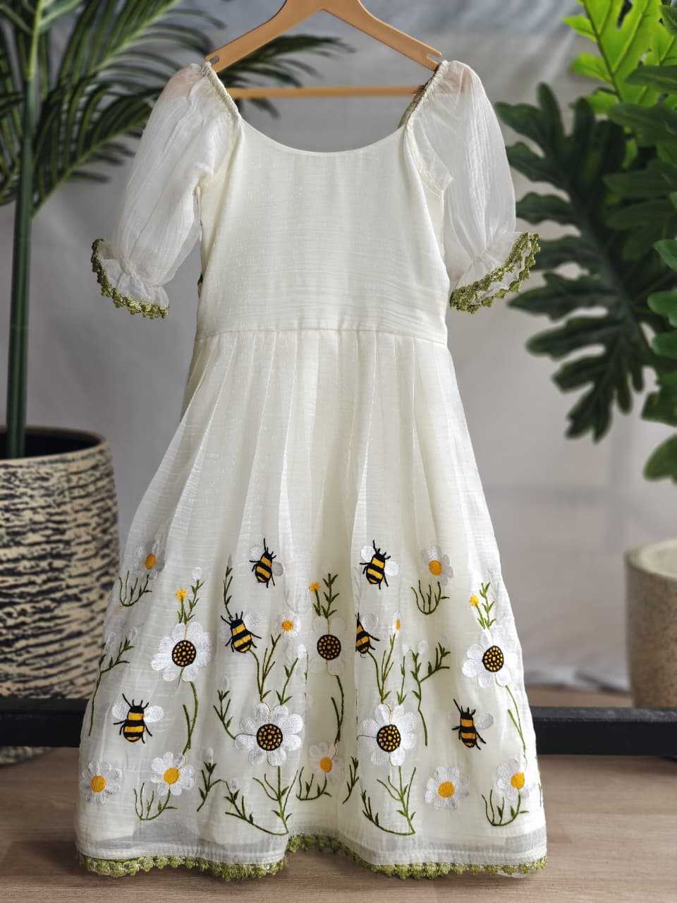 Ynf Organza KESH249 Honeybee Kids Wear Festive Collections Wholesale Kids Gown Kids Ethnic Gowns Onam Collections Manufacturer- Kids Exports