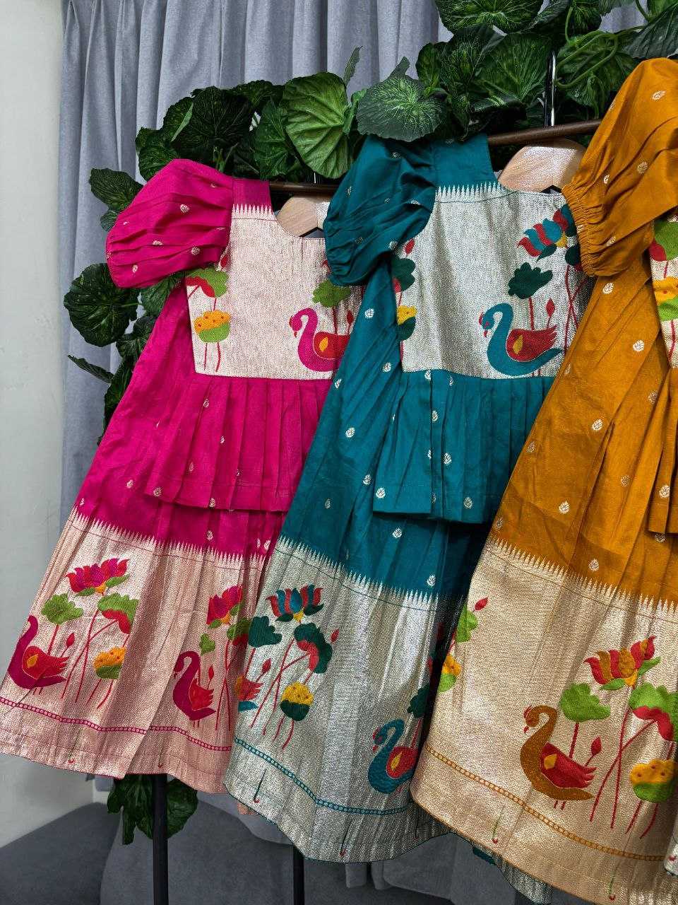 Ynf Cotton KESH107 POUR Kids Wear Wholesale Girls Cotton Frocks Kids Designer Frock Kids Party Wear Ethnic Manufacturer- Kids Exports