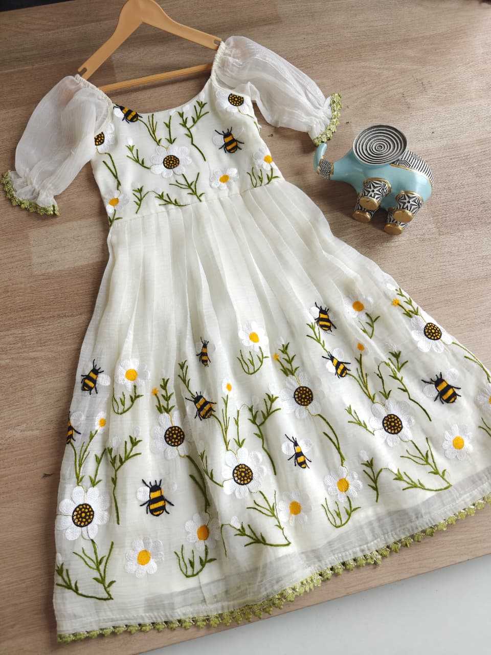 Ynf Organza KESH249 Honeybee Kids Wear Wholesale Kids Gown Kids Ethnic Gowns Manufacturer- Kids Exports