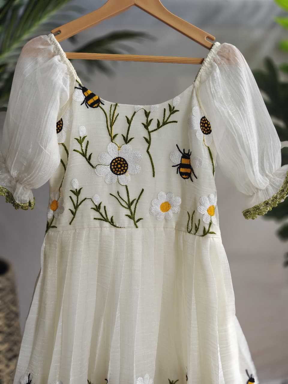 Ynf Organza KESH249 Honeybee Kids Wear Wholesale Kids Gown Kids Ethnic Gowns Manufacturer- Kids Exports